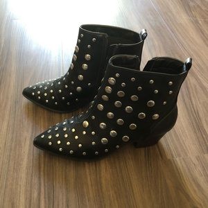 Qupid boot. Size 8.5